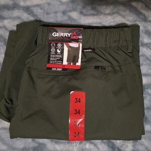 Gerry Weber Men's Tech Shorts in Olive